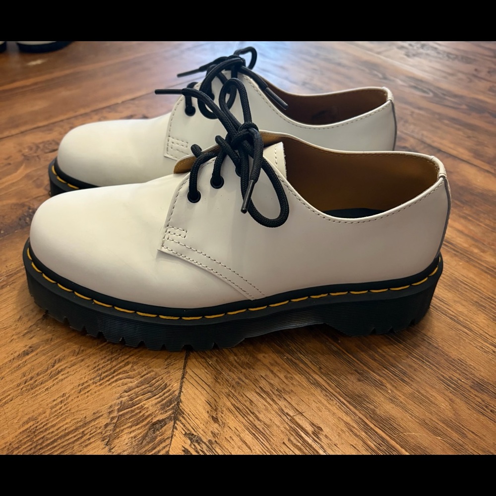 Doc Martens Smooth Leather Oxford Shoes - Picture 6 of 6